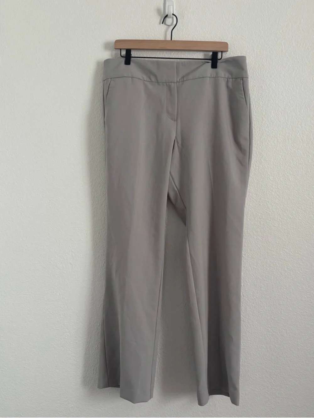 NWT Ann Taylor Women's Size 14 Gray Mid Rise The Trouser Dress Pants
